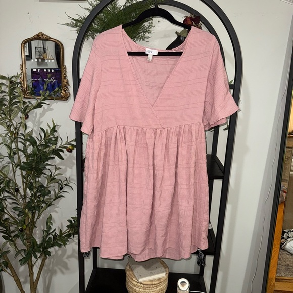 Nordstrom Rack Pink V-Neck Dress size small - Picture 1 of 7